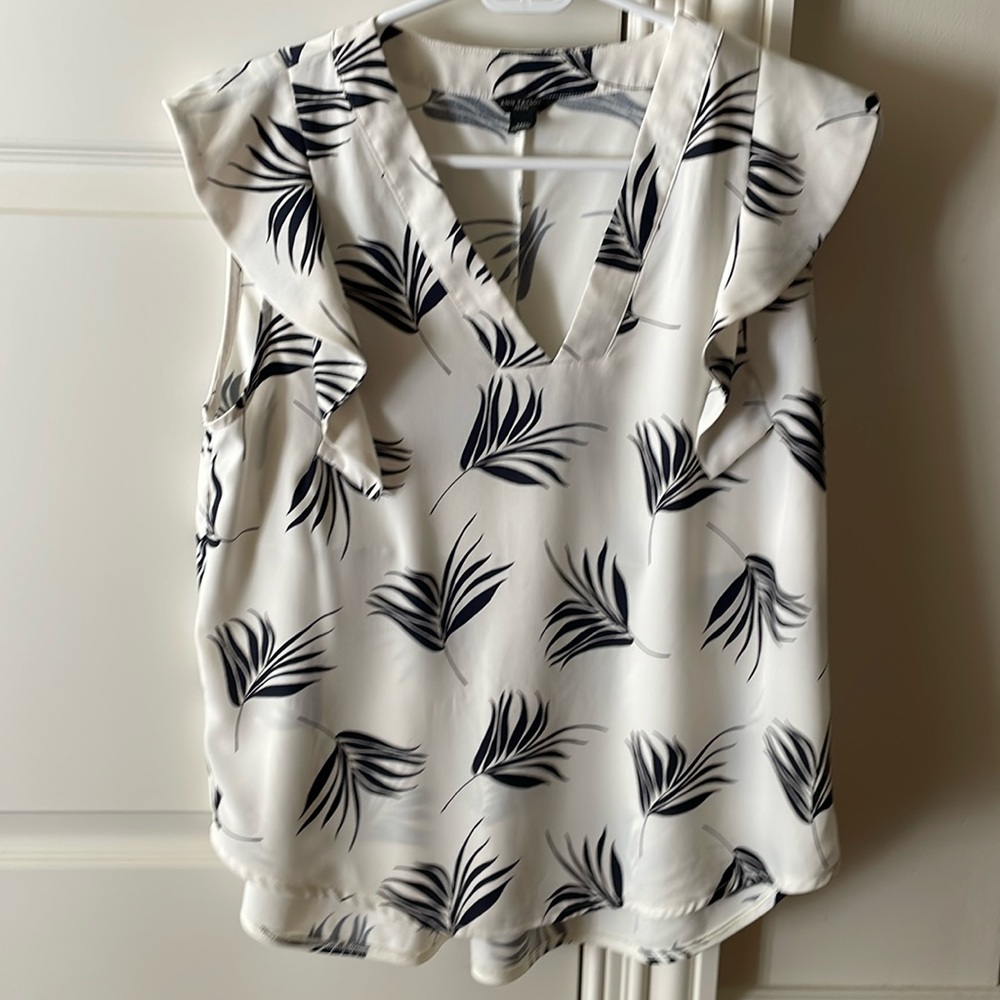 Ann Taylor sleeveless top